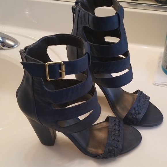 Shoes - Picture 3 of 3